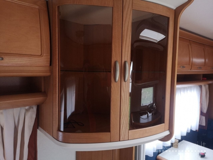 Hobby 720 Prestige - Prikabinamas namelis