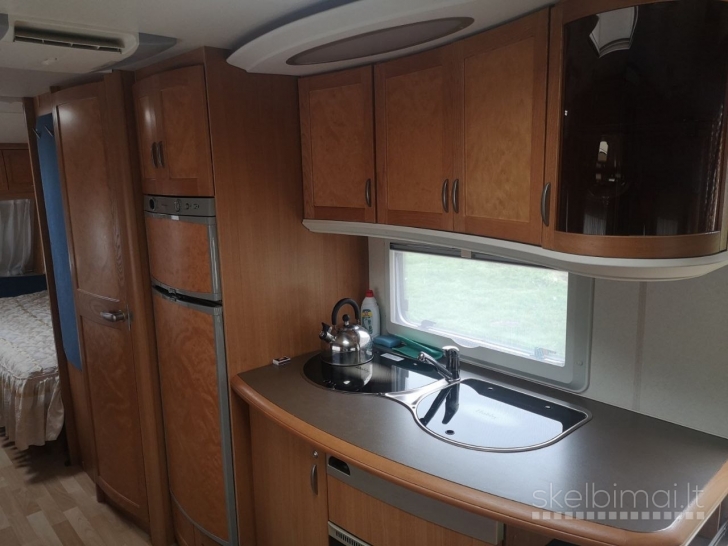 Hobby 720 Prestige - Prikabinamas namelis