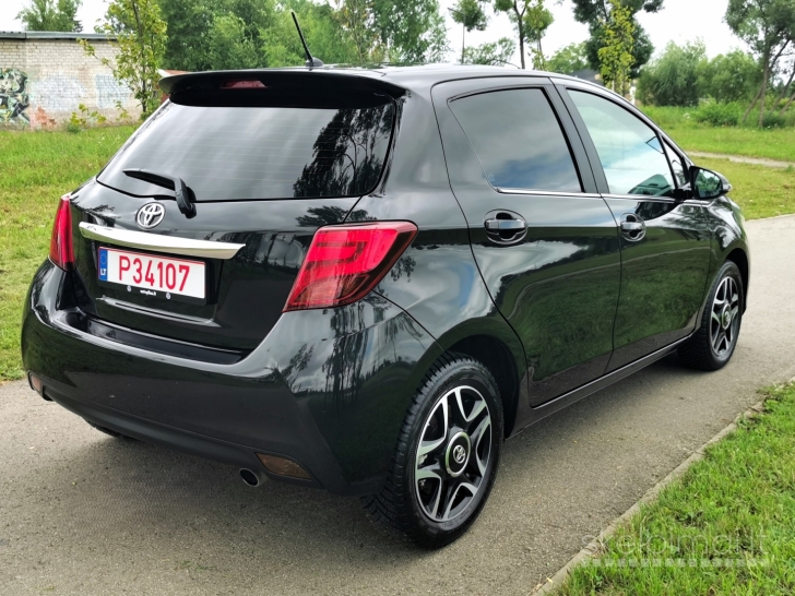 Toyota Yaris 2015