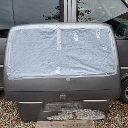 Volkswagen T4 galinis dangtis (Multivan, Caravelle, Transporter)