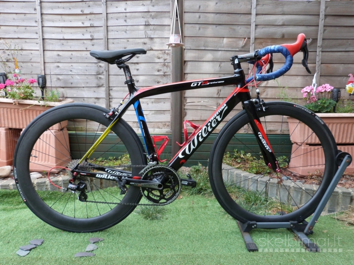 Wilier Triestina Carbon Road Bike. 700C. 55cm. 20speed. 7,6kg. RRP 2800€.