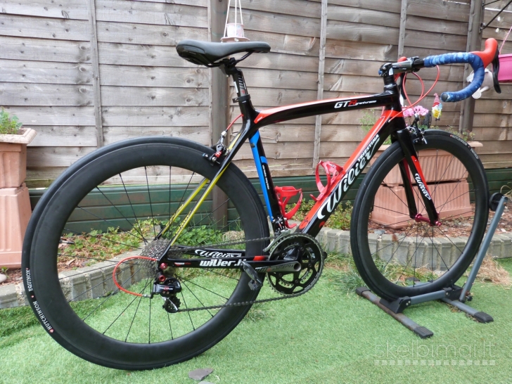 Wilier Triestina Carbon Road Bike. 700C. 55cm. 20speed. 7,6kg. RRP 2800€.