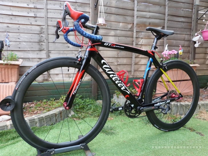 Wilier Triestina Carbon Road Bike. 700C. 55cm. 20speed. 7,6kg. RRP 2800€.