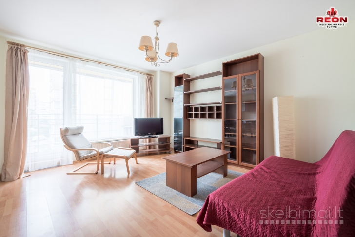 Erdvus dviejų kambarių butas