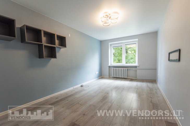 ĮRENGTAS BUTAS KAUNE, ŽALIAKALNYJE, SAVANORIŲ PR. 269