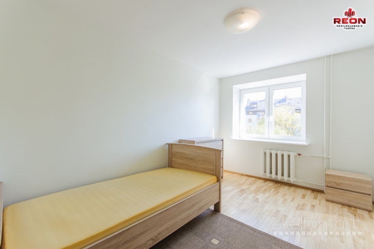 SUREMONTUOTAS, ŠVIESUS, ŠILTAS 3 K. BUTAS, MŪRINIAME NAME SU GARAŽU, KROKUVO