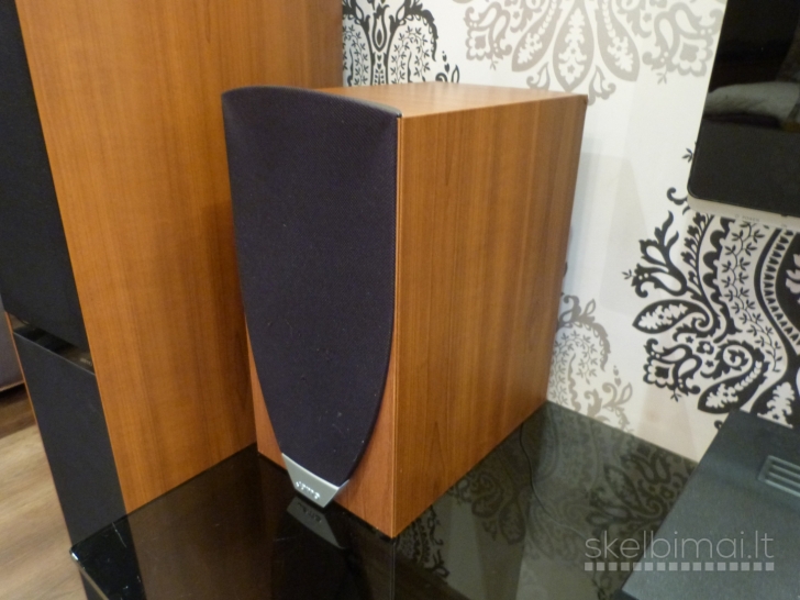 JAMO E800 Bookshelf Speakers. Made in Denmark.