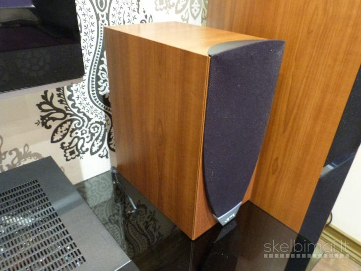 JAMO E800 Bookshelf Speakers. Made in Denmark.