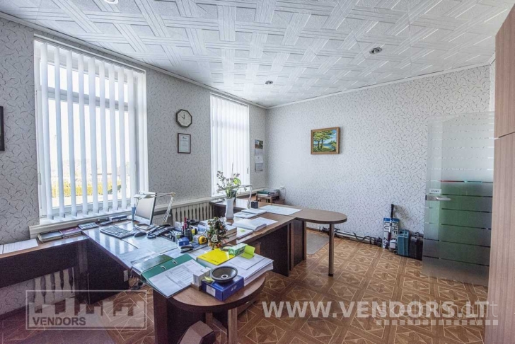 NUOMOJAMOS ĮVAIRIOS PATALPOS SU TERITORIJA ŠAKIŲ MIESTE, SODŲ G. 5.