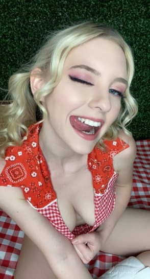 I'm available for any kind fun