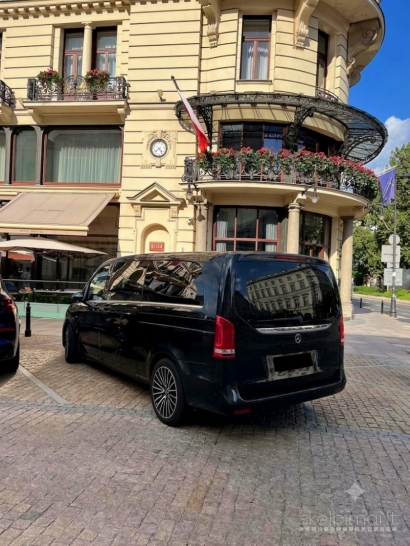 VIP Keleivių pervežimas Mercedes automobiliais