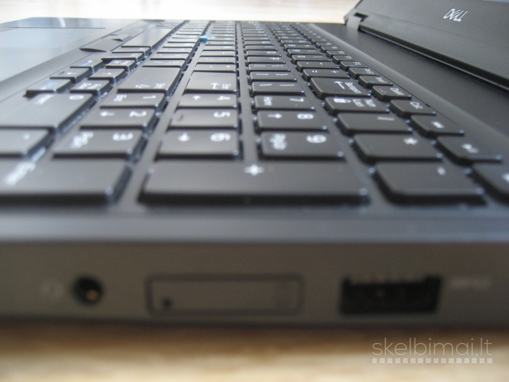 Greitas DELL 5590 FHD IPS 15.6/ 256GB/ 8GB/ 3 val.