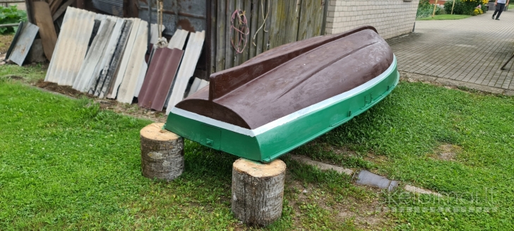 Stiklo pluošto valtis (4 m x 1.5 m)