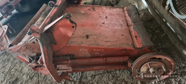 Parduodu techniką bei sovietinės technikos atsarines dalis