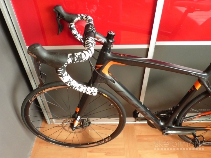FELT Z6 Carbon Road Bike.700C.56cm.M/L frame.20sp.Disc Brakes.8,2kg.RRP 1800€.