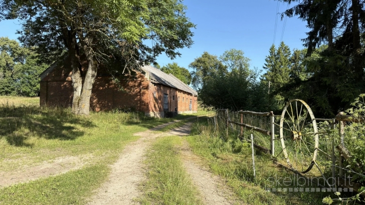 Obelijos dvaro sodyba – 19.2 ha erdvė su 1861 m. akmens mūro kompleksu.