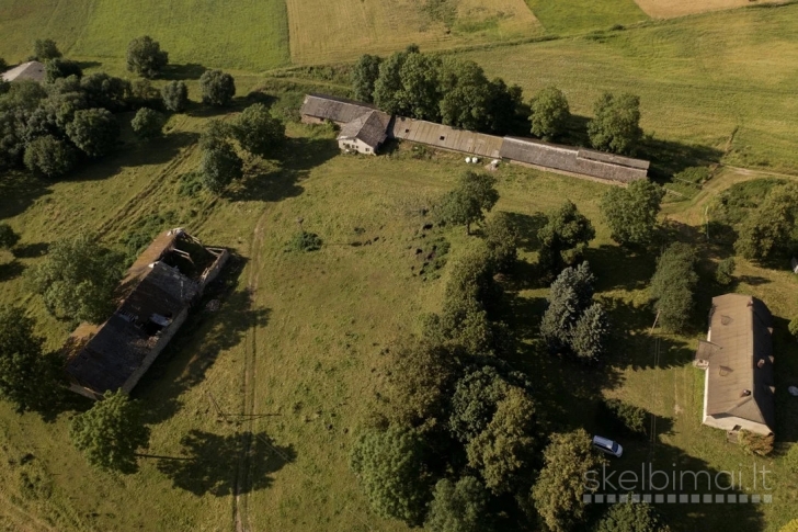 Obelijos dvaro sodyba – 19.2 ha erdvė su 1861 m. akmens mūro kompleksu.