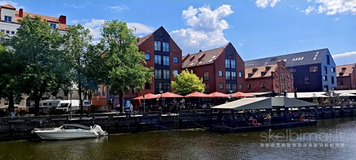 Parduodu 2 kambarių buta.