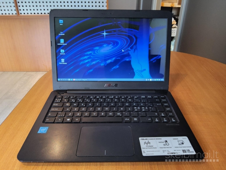 Asus E402SA (Linux) 80eur