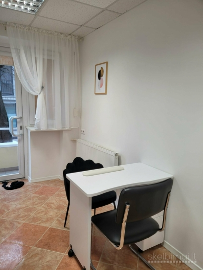 išnuomuoju 12 m2 patalpas Klaipėdos centre-atskiras įėjimas nuo gatvės
