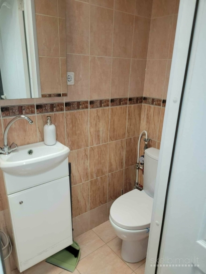 išnuomuoju 12 m2 patalpas Klaipėdos centre-atskiras įėjimas nuo gatvės