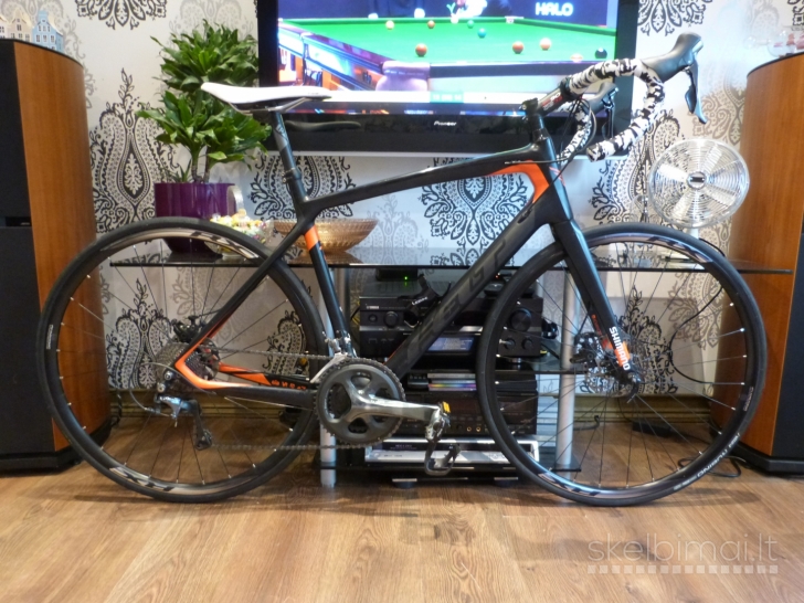 FELT Z6 Carbon Road Bike.700C. 56cm.Medium/Large. Disc Brakes. 8,2kg. RRP 1800€.
