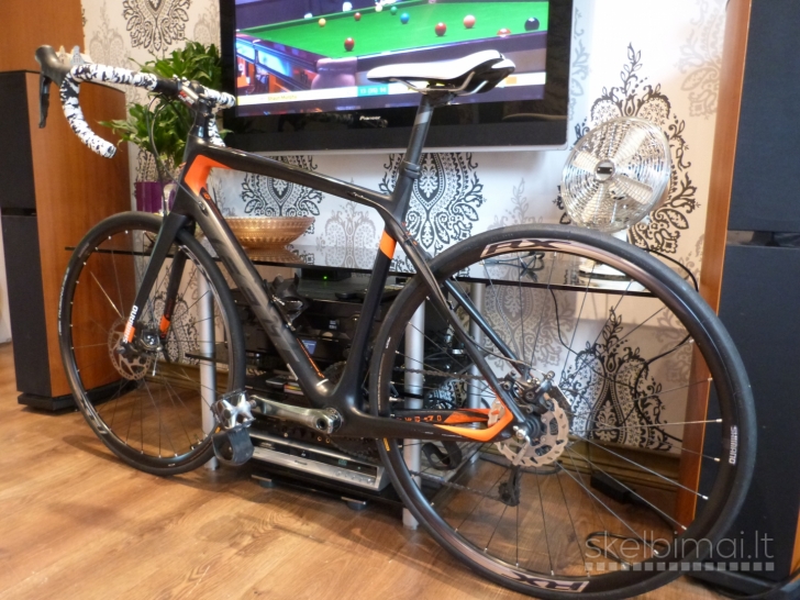 FELT Z6 Carbon Road Bike. 700C wheels.56cm.frame.20speed.Disc Brakes. 8.5kg.