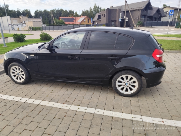 BMW E87 116D 2009M.