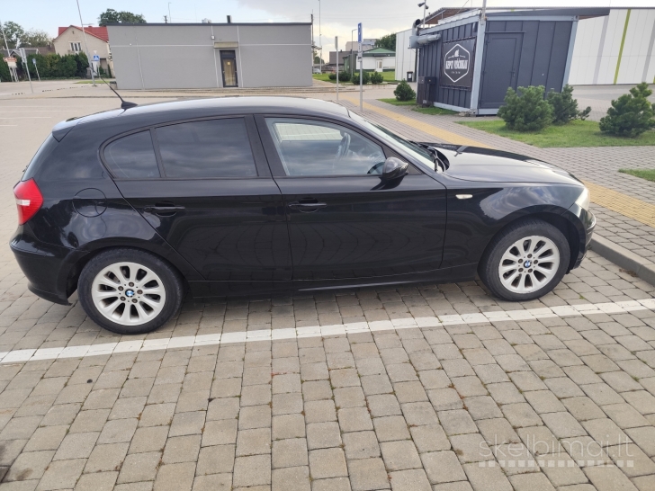 BMW E87 116D 2009M.