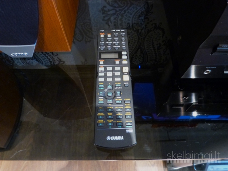YAMAHA RX-V1300RDS Digital Home Theater Receiver. DTS 6.1. DTS Neo.