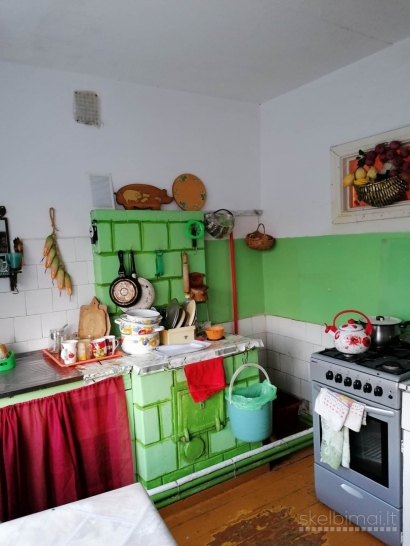 Parduodu butą su ūkiniais pastatais, Atskiru kiemu