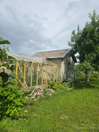 Parduodamas sklypas su vasarnamiu Dercekliuose