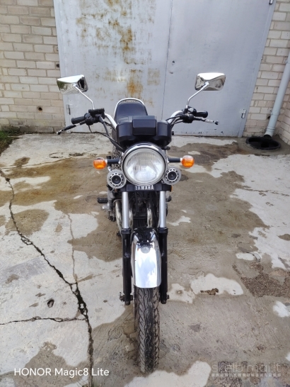 Yamaha Xj 550