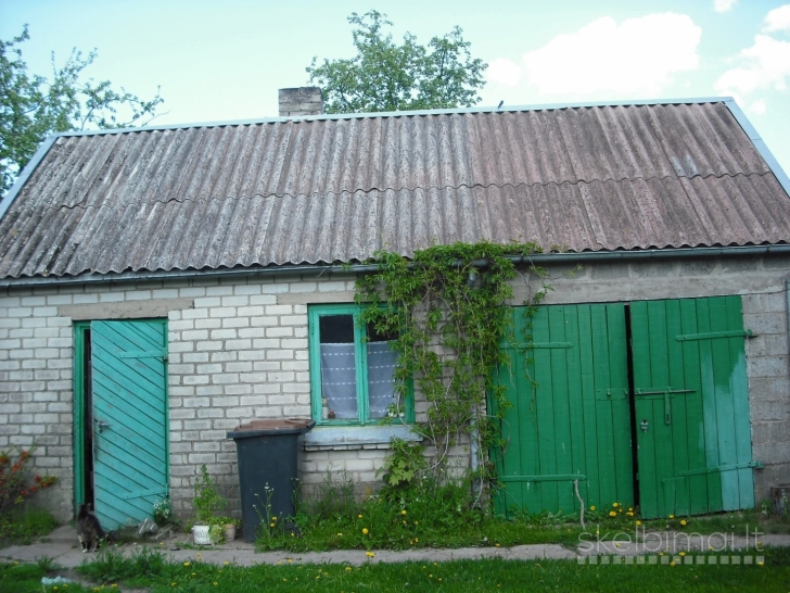 Sodyba su žemės sklypu