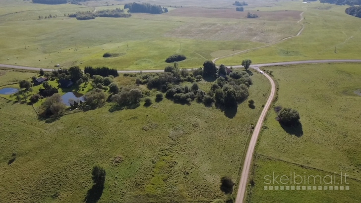 Sodyba su 1,75 ha žemės