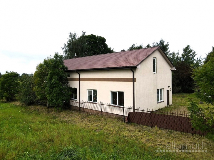 Parduodama šiuolaikiška sodyba vienkiemyje netoli Šiaulių