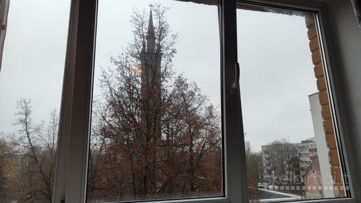 Klaipėdoje, Rumpiškės g. 5, išnuomojamas dviejų kambarių butas BENDRABUTYJE