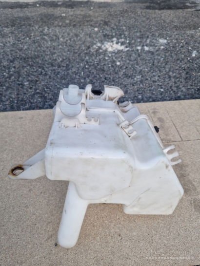 Opel Antara Cosmo 2009-07 langų apiplovimo skysčio bakelis