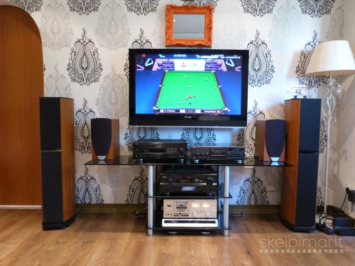 JAMO D590 Floor Standing Speakers. Made in Denmark.