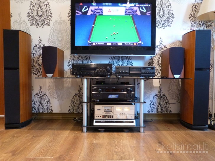 JAMO D590 Floor Standing Speakers. Made in Denmark.