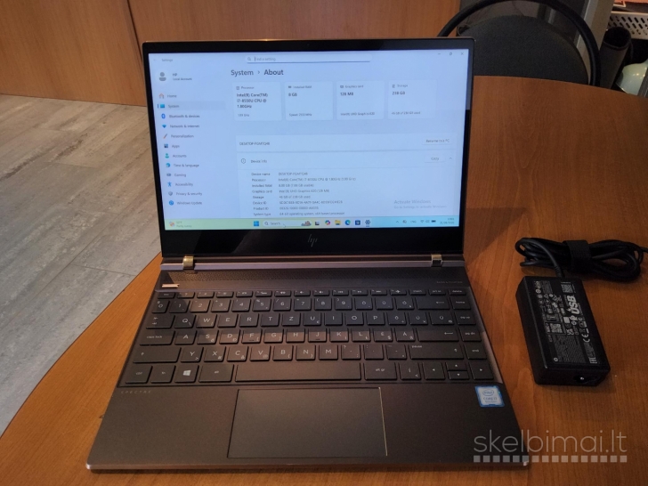 HP Spectre: i7, lieciamas 13.3 FHD, 8gb, 256gb