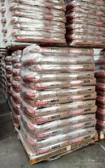 Granulės maišiukuose po 15kg ir Beržinės malkos 1,5kūbo