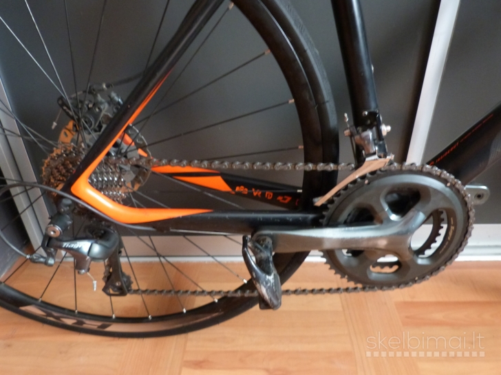 FELT Z6 Carbon Road Bike. 700C. 56cm. 20speed. 8,5kg. Disc Brakes. RRP 1800€.