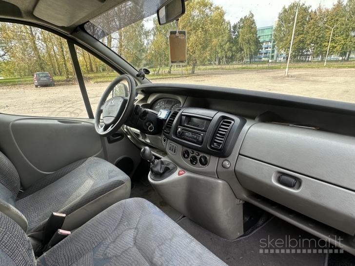 Renault trafic