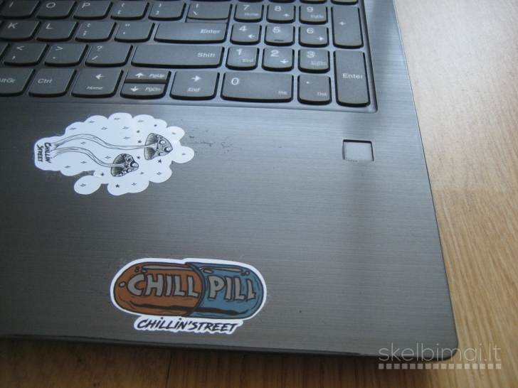 Lenovo V330 i3 3.40ghz/ 120gb/ 8gb/ Fullhd/ 2 val.