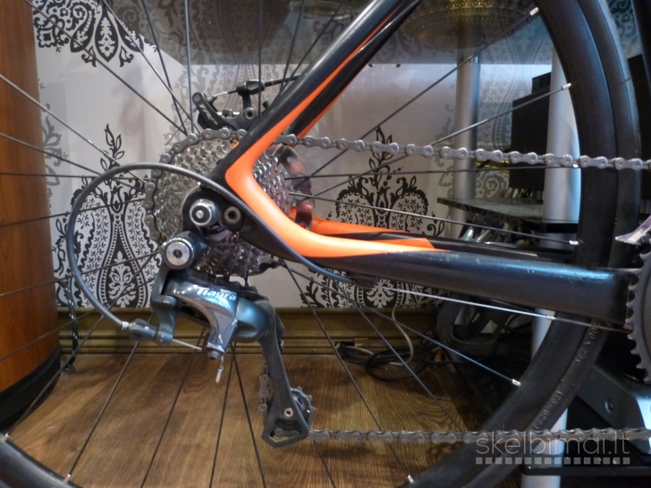 FELT Z6 Carbon Road Bike. 700C. 56cm. 20speed. 8,5kg. Disc Brakes.