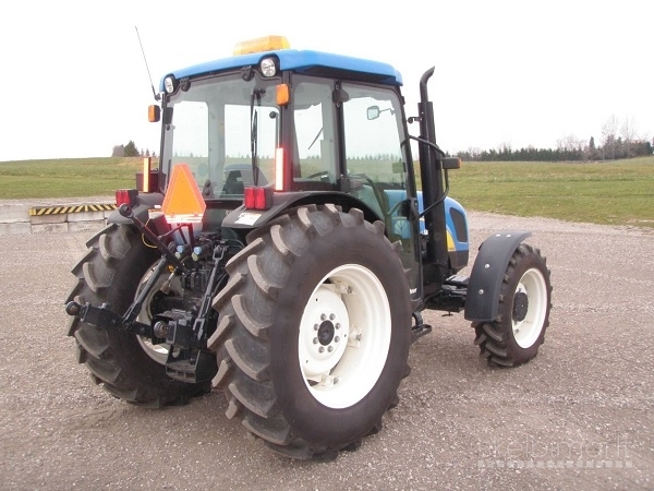 ūkio traktorius 2008 NEW HOLLAND T4030 MFWD