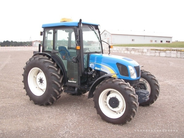 ūkio traktorius 2008 NEW HOLLAND T4030 MFWD
