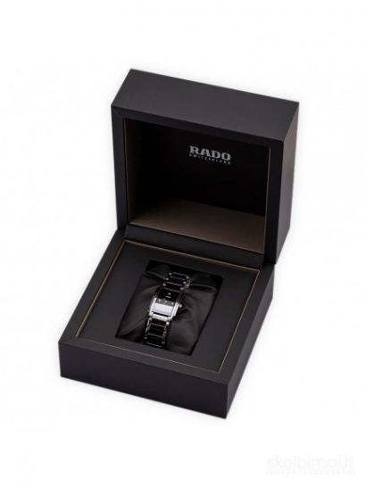 Rado Mens HyperChrome Quartz Chronograph Navy Blue Dial Bracelet Watch R32259203