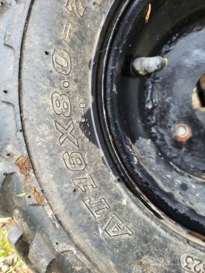 Keturračio ratai 16x8.00-7 su pastiprintais 3 skylių ratlankiais (4 vnt.)